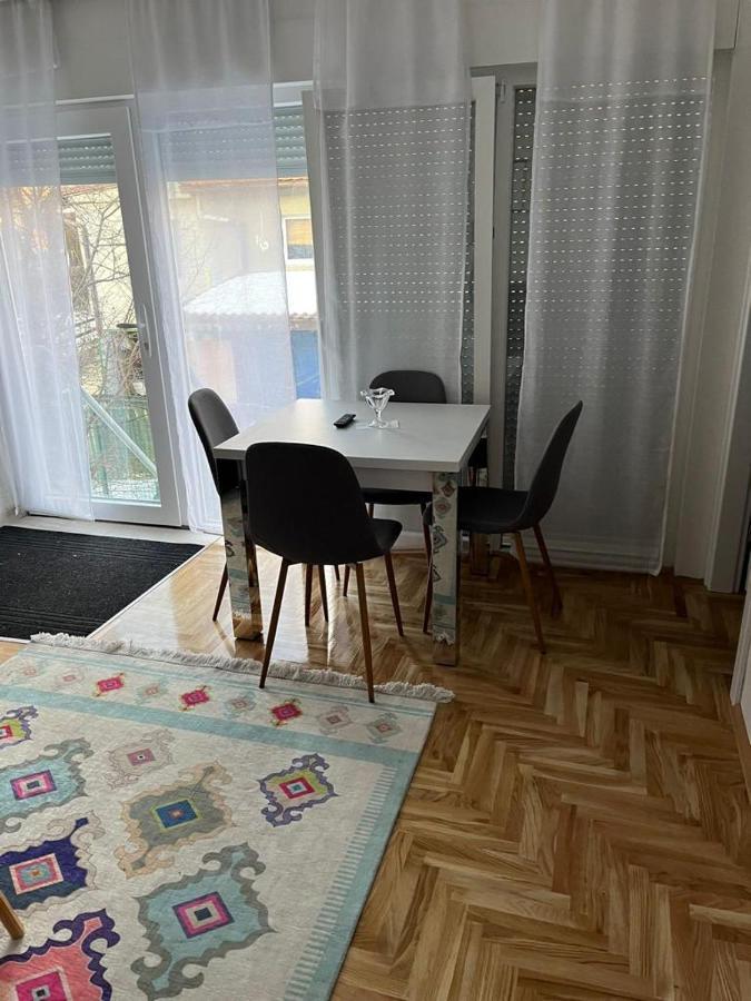 Sarajevo-hotonj Apartment *